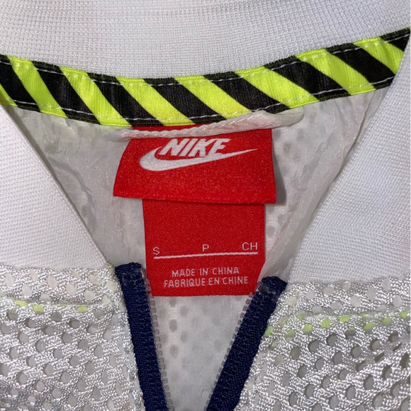 White Nike mesh zip up jacket w/ rainbow zipper - Picture 8 of 8